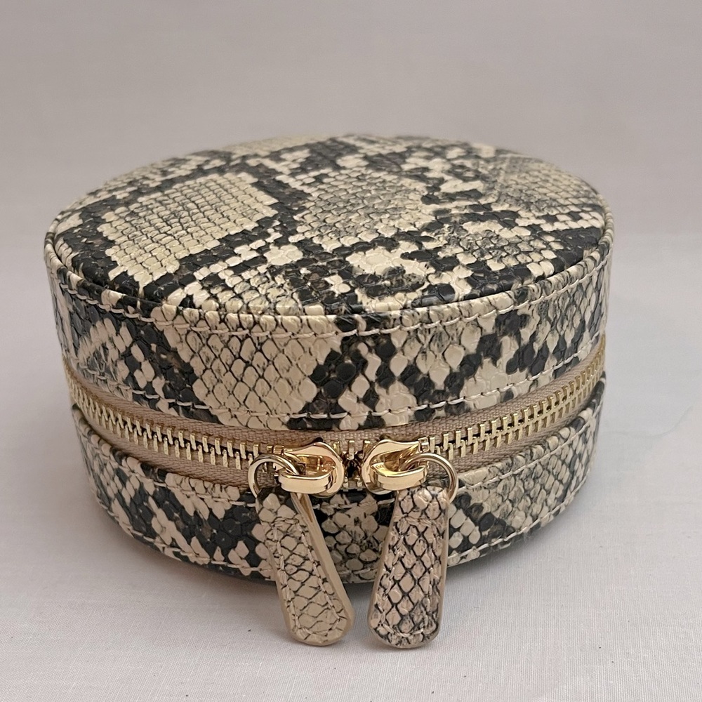 R. H. Macy & Co | Round Jewelry Case with Mirror | Snakeskin